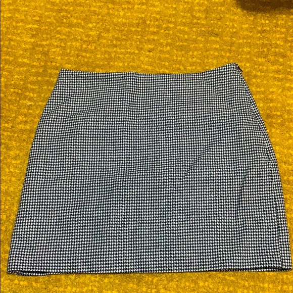 Skirt - Picture 1 of 2
